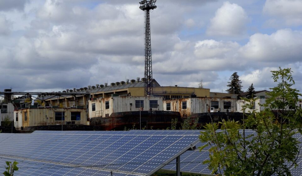 the periphery, shipwrecks, mast, photovoltaic panels
