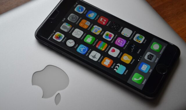 iphone, apple, phone, telephone, mobile phone, cell, electronics, smartphone, ring, write, fast, sms, electronic equipment, apple iphone, iphone 6, iphone 6 plus, iphone plus, plus, phablet, mother, mac book, computer, logo, macbook, macbook pro, iphone, iphone, sms, apple iphone, apple iphone, apple iphone, apple iphone, apple iphone, mac book, mac book, mac book, logo, macbook pro