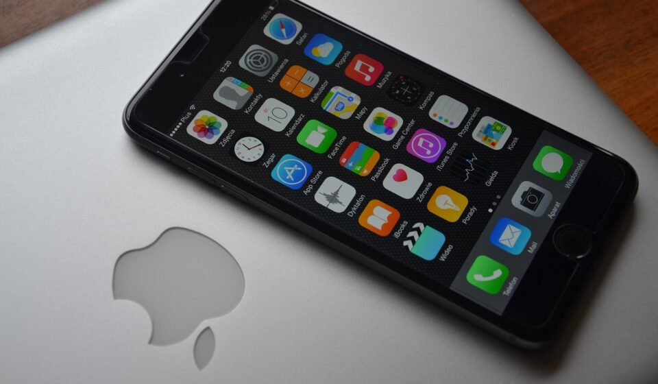 iphone, apple, phone, telephone, mobile phone, cell, electronics, smartphone, ring, write, fast, sms, electronic equipment, apple iphone, iphone 6, iphone 6 plus, iphone plus, plus, phablet, mother, mac book, computer, logo, macbook, macbook pro, iphone, iphone, sms, apple iphone, apple iphone, apple iphone, apple iphone, apple iphone, mac book, mac book, mac book, logo, macbook pro