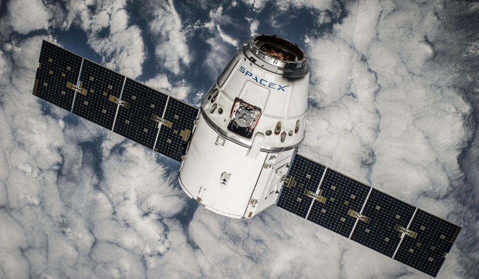 satellite, orbit, spacex, aeronautics, nasa, space, science, flight, technology, vehicle, space station, outer space, solar panels, exploration, spaceship, gray technology, gray science, gray universe, satellite, satellite, satellite, satellite, satellite, spacex, spacex, spacex, space station