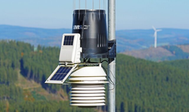 measuring device, environment, sauerland, air purity, load, monitoring, fine dust, wooded area, the district of olpe, high done, mountain country, windmill, nature, forest, fall, highlands, north rhine westphalia, control, mountain range, the ebbe mountains, solar, solar-powered