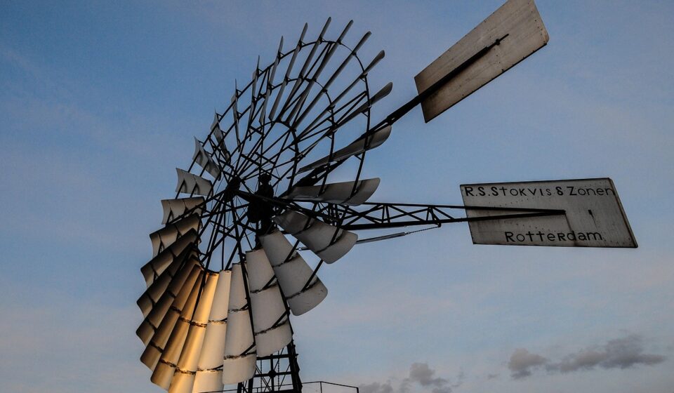windmill, wind energy, rural, environment, renewable, propeller, ecology, generate, rotate, nature, generator, power, wind, windpump, sky, blue energy