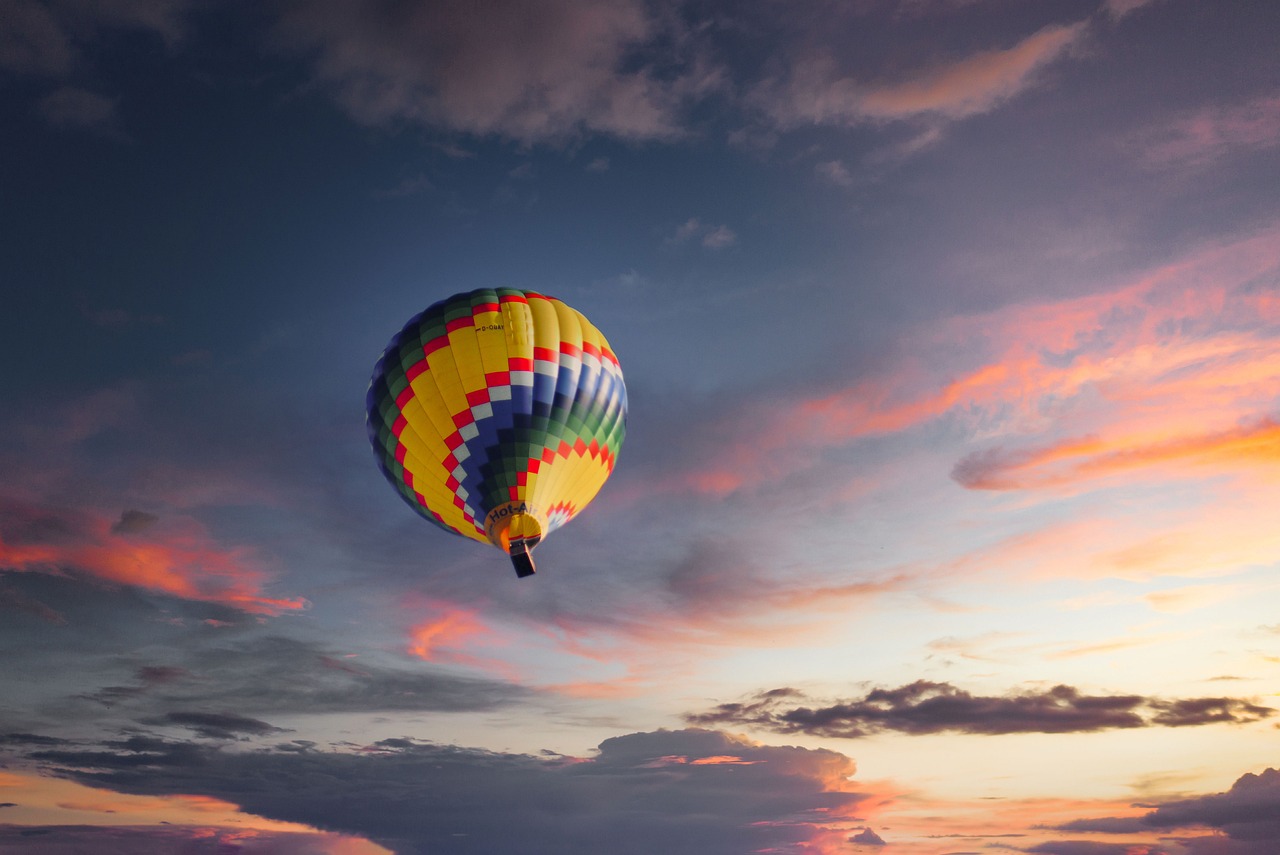 balloon, hot air balloon, freedom, heaven, flying, airship, ballooning, multicoloured, dream, clouds, adventure, traffic, outlook, foresight, heavenly, to travel, vacations, nature, air, evening mood, sunset, weather, balloon, balloon, dream, dream, dream, dream, dream