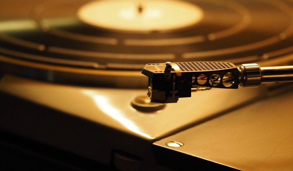 turntable, thorens, stroboskob, analog, audio device, sound, music, hi-fi, system, vinyl records, volume, vinyl, vintage, highend, sme, music playback, plate, technology, pickups, ortofon