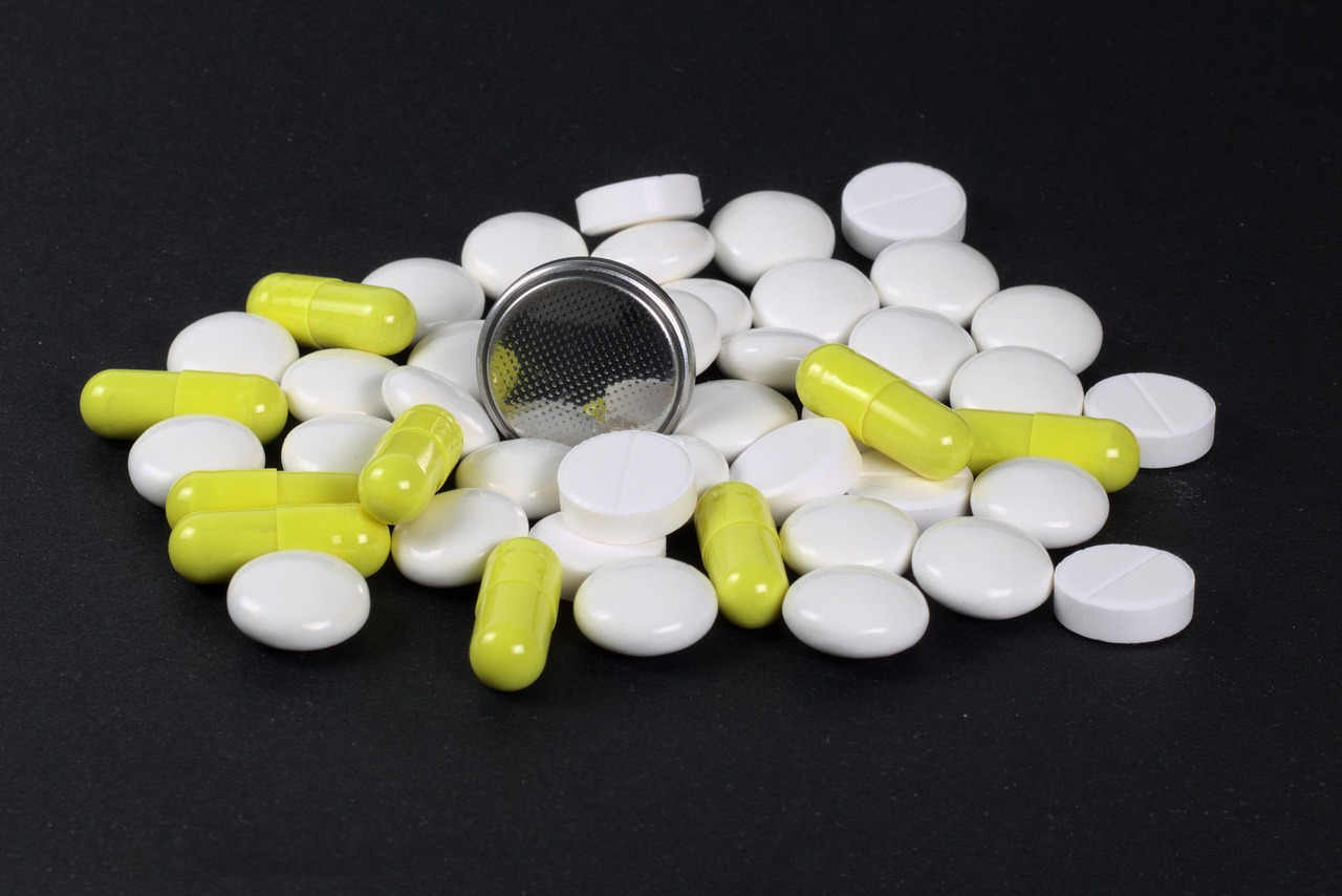 tablets, medicine, medication, battery, energy, health, power, nutrition, balance, treatment, capsules